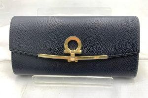 Salvatore Ferragamo（サルヴァトーレ・フェラガモ）の長財布