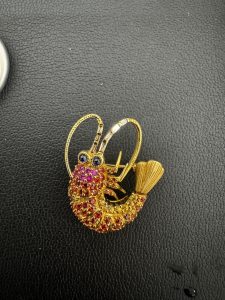 堺市でデザインジュエリー、宝石・貴金属・金・プラチナ製品の買取なら買取大吉イズミヤ阪和堺店にお任せください