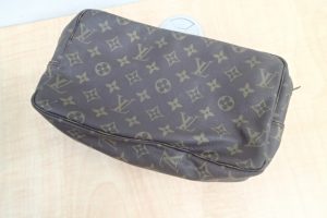ヴィトンのセカンドバッグをお買取いたしました♪ブランド品を売るなら大吉ゆめタウン八代店へ!