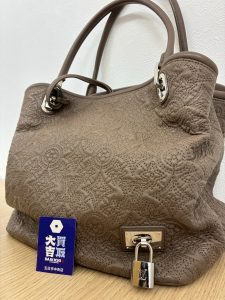 広島市五日市の買取専門店で高価買取したルイ・ヴィトン(LOUIS VUITTON)のレザーバッグ「モノグラム・アンティア イクシア」