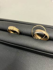 貴金属リング