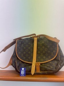 広島市五日市の買取大吉五日市中央店で高価買取したルイ・ヴィトン（LOUIS VUITTON）モノグラムのショルダーバッグ「ソミュール」