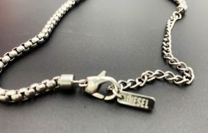 DIESEL（ディーゼル）のネックレス。