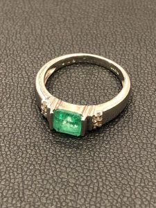 横須賀、エメラルド、買取