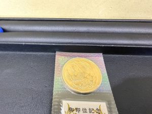 御即位 10万円金貨 古銭