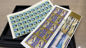シートの切手(50円と80円)