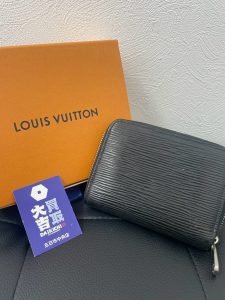 【無料出張買取】広島市五日市の買取大吉五日市中央店が高価買取した箱付きのルイ・ヴィトン(LOUIS VUITTON)エピラインの黒いコインケース(コンパクトウォレット)