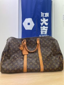 【無料出張買取】広島市五日市の買取大吉五日市中央店が高価買取したヌメ革にヤケのあるルイ・ヴィトン(LOUIS VUITTON)モノグラムの大型ボストンバッグ「キーポル」