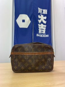 【無料出張買取】広島市五日市の買取大吉五日市中央店が高価買取したヌメ革にスレやヤケがある古いルイ・ヴィトン(LOUIS VUITTON)モノグラムのショルダーバッグ