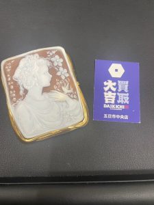 【無料出張買取】広島市五日市の買取大吉五日市中央店が高価買取した美しい女性の横顔が彫刻されたシェルカメオのブローチ(ペンダントトップ)