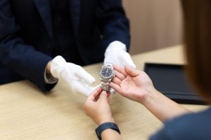 買取大吉 遠鉄ストア フードワンきらりタウン店での査定風景