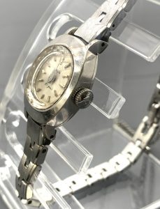 【RADO】の『レディースウォッチ(手巻き・K14WG)』