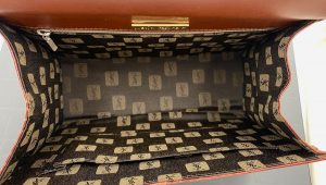 イヴ・サンローラン（Yves Saint Laurent） のハンドバッグ