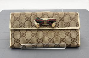 GUCCI(グッチ)長財布