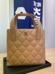 【無料出張買取】広島市五日市の買取大吉五日市中央店が高価買取したシャネル(CHANEL)のベージュ色ワイルドステッチハンドバッグ