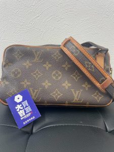 【無料出張買取】広島市五日市の買取大吉五日市中央店が高価買取した使い込まれたルイ・ヴィトン(LOUIS VUITTON)モノグラムのショルダーバッグ