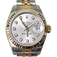 ダイヤが散りばめられた金のネックレス