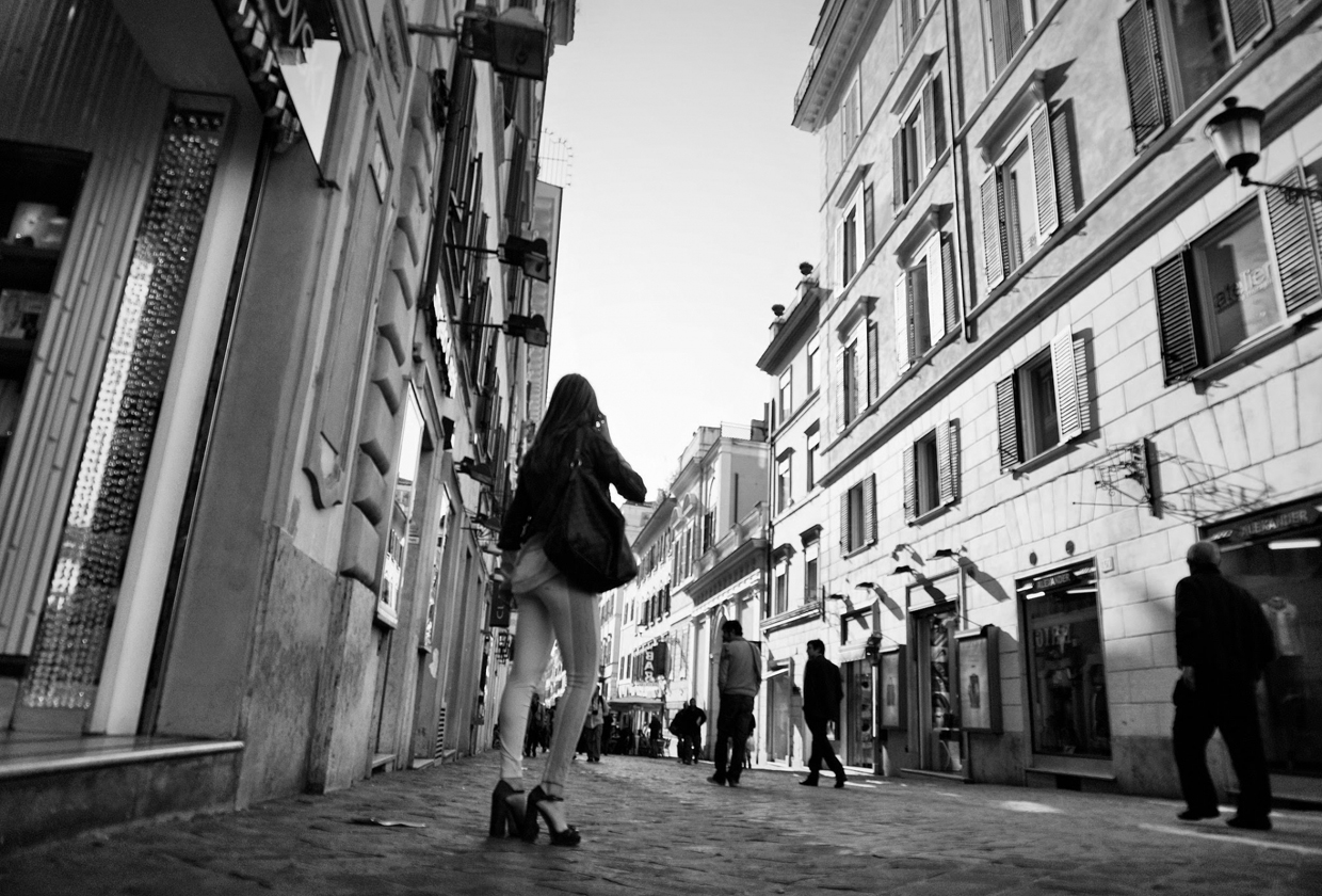 芸能人 女優陣に只今人気急上昇 海外ブランド ダミアーニの紹介 最新相場で高価買取なら 大吉