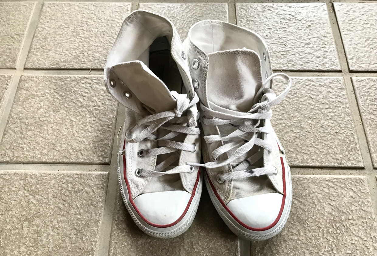 スニーカーは履きつぶしてしまう前に素材にあったお手入れ方法で長持ちさせよう 最新相場で高価買取なら 大吉